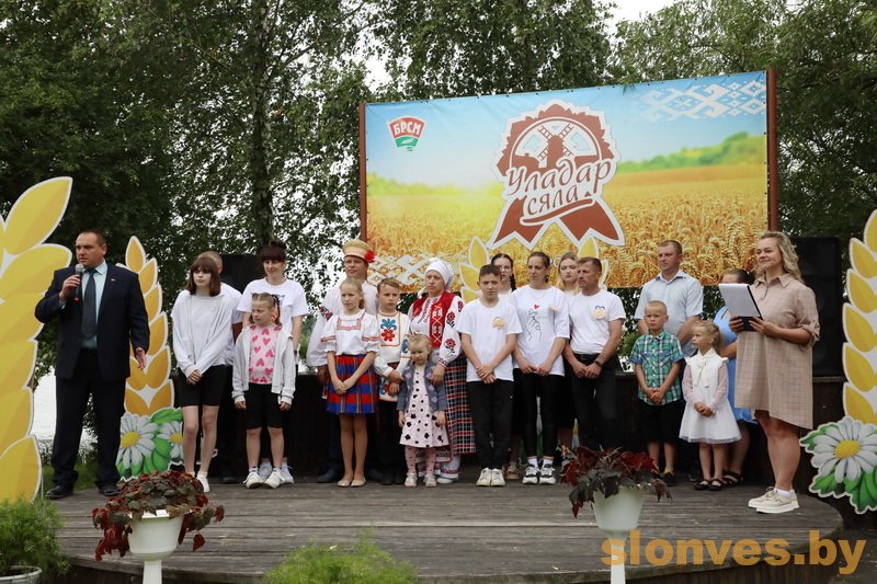Семья Чекан завоевала 2 место на районном этапе конкурса «Властелин села»