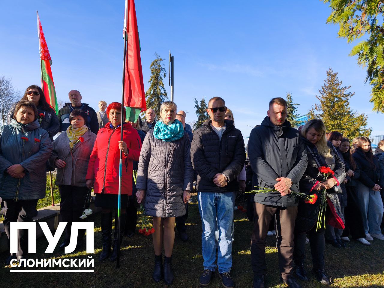 В Слониме останки четырех солдат с почестями преданы земле