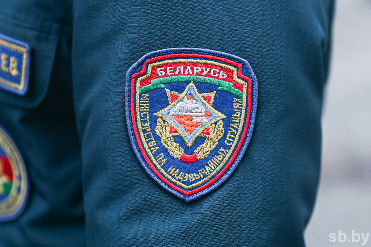 В МЧС напомнили о факторах опасности при гололедице и мокром снеге